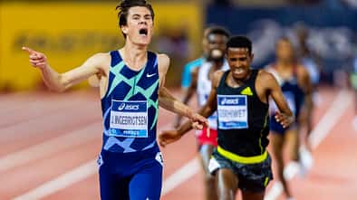 Jakob Ingebrigtsen läuft in 12:48,45 Minuten einen neuen Europarekord. 