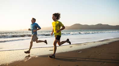 Joggen am Strand: Effektives Lauftraining