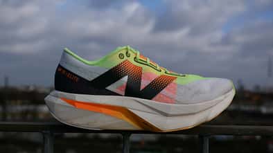 New Balance FuelCell SC Elite v4