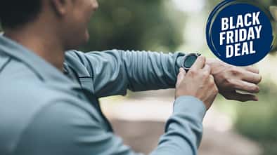 Während der Black Week sind viele Laufuhren radikal reduziert