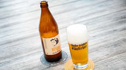 Das Läuferbier Helga aus dem Laufladen Erfurt ist eine Reminiszenz an die Großmutter Lehmann. Das Läuferbier Helga aus dem Laufladen Erfurt ist eine Reminiszenz an die Großmutter Lehmann.