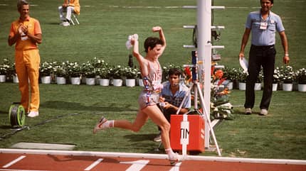 Joan Benoit, Marathon-Olympiasiegerin von 1984 Joan Benoit, Marathon-Olympiasiegerin von 1984