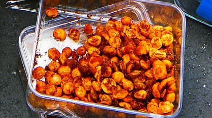Erbsen, Curry, Snack, Zwischendurch Der gesunde Snack für unterwegs: knusprige Curry-Erbsen