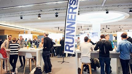 Auf der Messe tummeln sich Sportfachleute