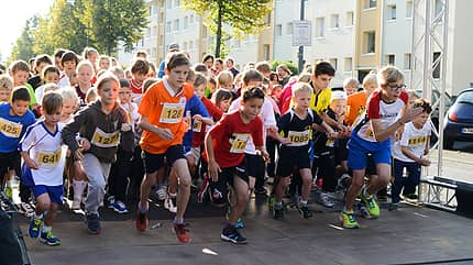 Start für die Schüler beim Bickendorfer Büdchenlauf in Köln Start für die Schüler beim Bickendorfer Büdchenlauf in Köln