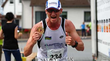 Stone Expert Trail Run Urbar: Im Ziel Stone Expert Trail Run Urbar: Im Ziel