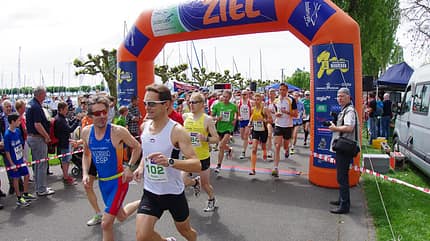 Start zum Uhldinger Pfahlbau-Halbmarathon Start zum Uhldinger Pfahlbau-Halbmarathon