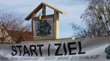 Harter Mann Extremlauf Niederstetten: Finisher-Glocke