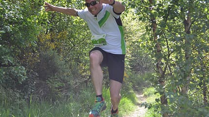 2. Sauerland-Höhenflug-Trailrun 2015 Teilnehmer im Wald 2. Sauerland-Höhenflug-Trailrun 2015 Teilnehmer im Wald