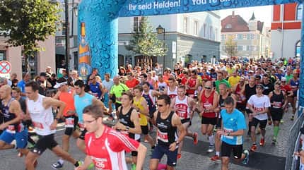 Beim Stadtlauf Erding werden die Bayerischen Meisterschaften im 10-km-Straßenlauf ausgetragen. Beim Stadtlauf Erding werden die Bayerischen Meisterschaften im 10-km-Straßenlauf ausgetragen.