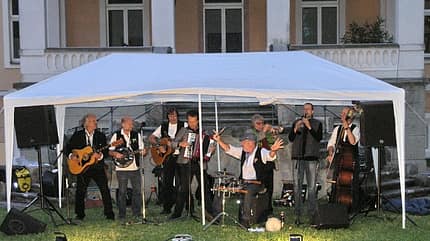 Ammelshainer Schlosslauf: Lose-Skiffle-Gemeinschaft nach dem Lauf Ammelshainer Schlosslauf: Lose-Skiffle-Gemeinschaft nach dem Lauf