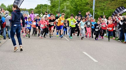 Kinder beim Springtime Run in Karlsdorf-Neuthard