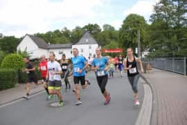 Start zum Kraftsolmser Dorflauf Start zum Kraftsolmser Dorflauf