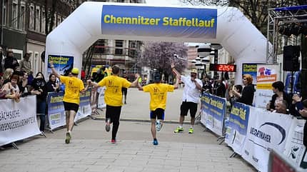 Gemeinsam auf dem Weg zum Ziel beim Chemnitzer Staffellauf