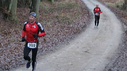 Die Laufstrecke beim Witziner Silvesterlauf führt durch den Wald.