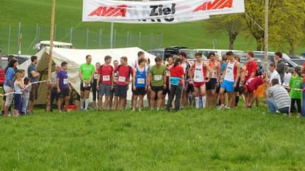 Start zum Simmerberger Frühjahrswaldlauf