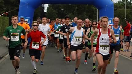 Start zum Volkslauf "Rund um den Offlumer See" in Neuenkirchen Start zum Volkslauf "Rund um den Offlumer See" in Neuenkirchen