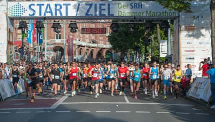 7.183 Läufer erobern Mannheim bei Nacht