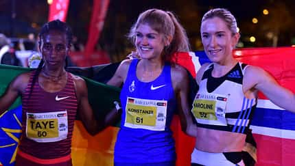 Konstanze Klosterhalfen beim Silvesterlauf Barcelona 2022