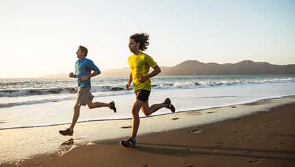 Joggen am Strand: Effektives Lauftraining