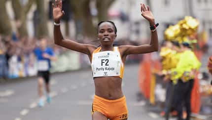 Kenianer siegen in Paderborn, Klosterhalfen Dritte