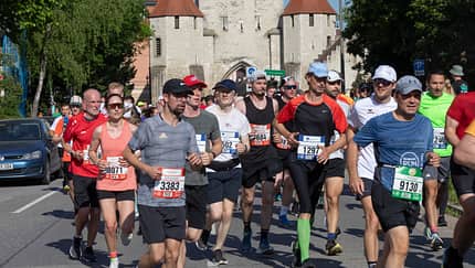 LLC Marathon Regensburg e.V. Start Strecke Ziel Foto: altrofoto. Regensburg-Marathon