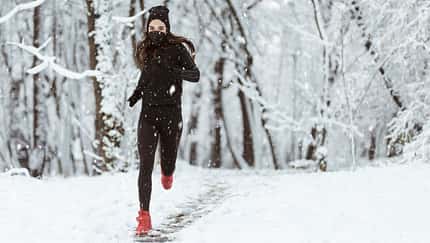 Richtig Atmen beim Laufen in kalter Luft Richtig Atmen beim Laufen in kalter Luft