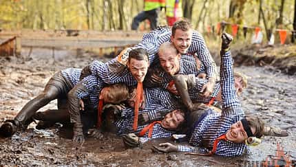 Schlammbad beim Tough Mudder