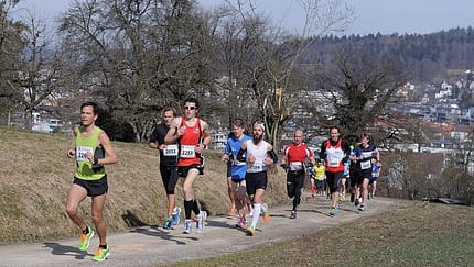 Laufsporttag Winterthur. Erste Steigung nach dem Start