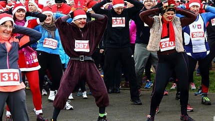 Warm-up zum Nikolauslauf in Police