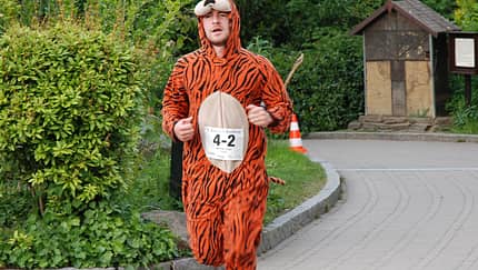 Zoolauf Duisburg 2015 Läufer verkleiden sich