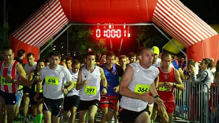 Start zum Nacht-Marathon in Novi Sad