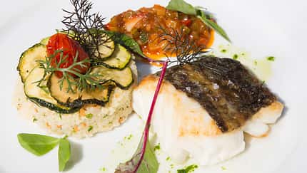 Couscous mit Kabeljaufilet und mediterranem Gemüse