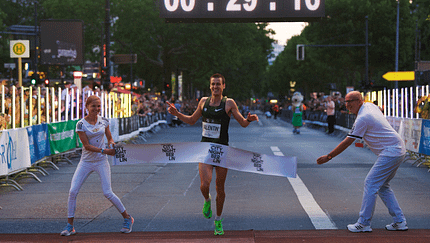Valentin Pfeil gewinnt die City-Night in Berlin