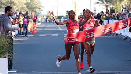 Teferi vor Hassan beim Halbmarathon in Valencia