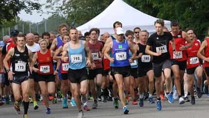 Start zum 10 Kilometer Hauptlauf