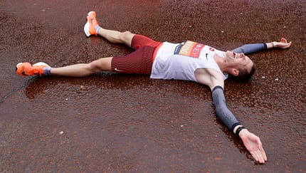 Peter Herzog nach seinem österreichischen Rekord im Ziel beim London-Marathon 2020