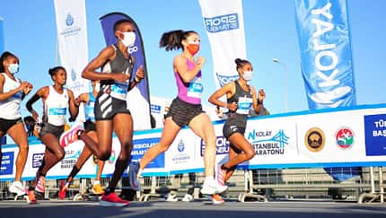 Petros und Kejeta beim Istanbul-Halbmarathon