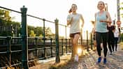 Eine Gruppe beim Joggen