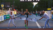 Valentin Pfeil gewinnt die City-Night in Berlin