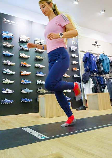 Frankfurt am Main, Lauftreff beim Frankfurter Laufshop, 25.4.2022