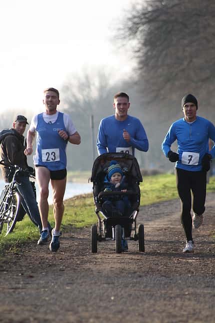 Garbsener Neujahrslauf vor dem Ziel 2016